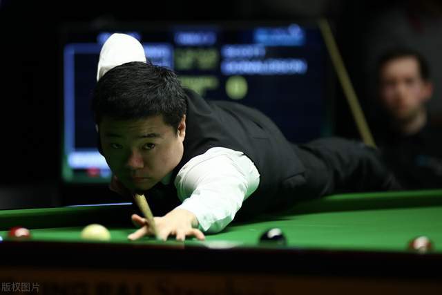 力追赶的目 力追赶的目