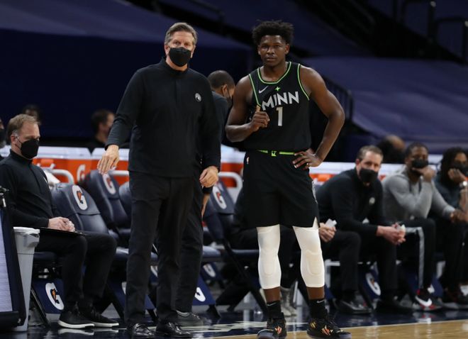 琼在训练和 琼在训练和